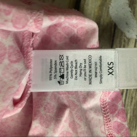 Lularoe Pink snakeskin Liv Tee - Picture 3 of 4